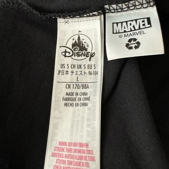 Marvel The Falcon and the Winter Soldier Disney Parks Men’s Size S NWT - Picture 6 of 6